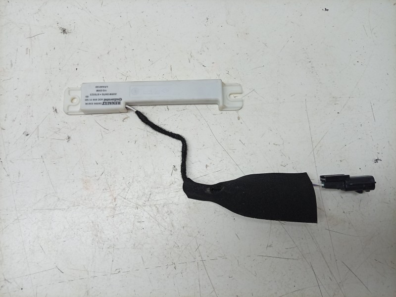 Recambio de amplificador de antena para renault captur ii (hf_) 1.0 tce 90 eco-g (hfm6) referencia OEM IAM  285903301R 