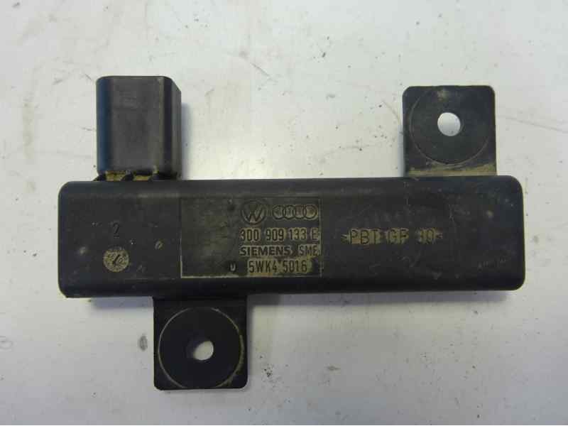 Recambio de antena para volkswagen touareg (7la) tdi v10 referencia OEM IAM 32D0909133E  