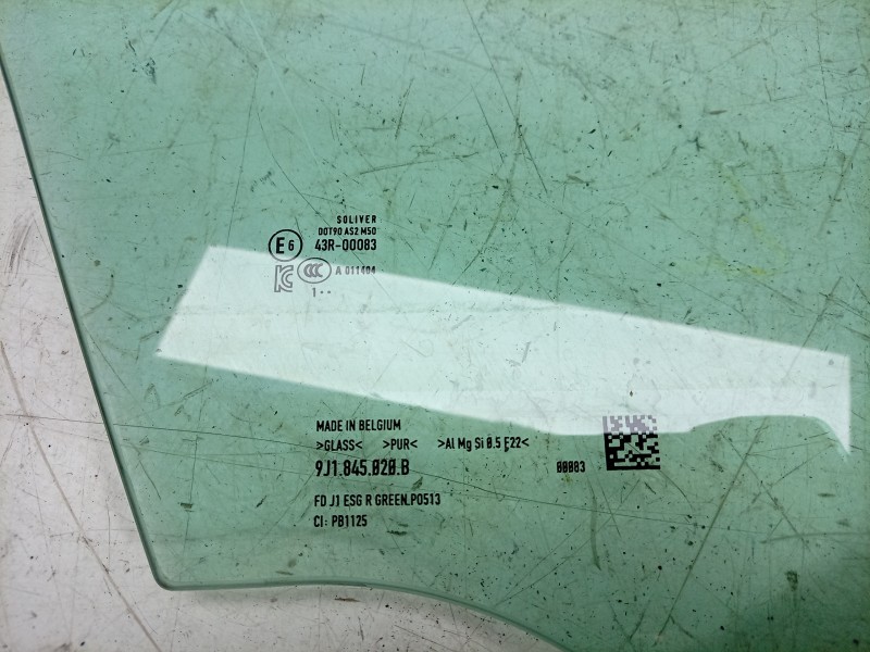 Recambio de luna delantera derecha para porsche taycan (y1a) 4s referencia OEM IAM  9J1845020B 
