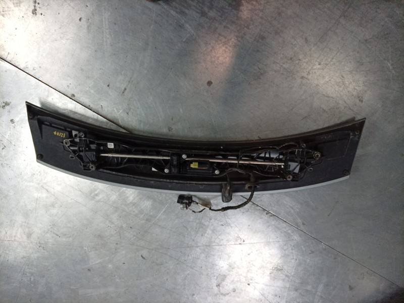 Recambio de aleron trasero para porsche taycan (y1a) 4s referencia OEM IAM  9J1827932 