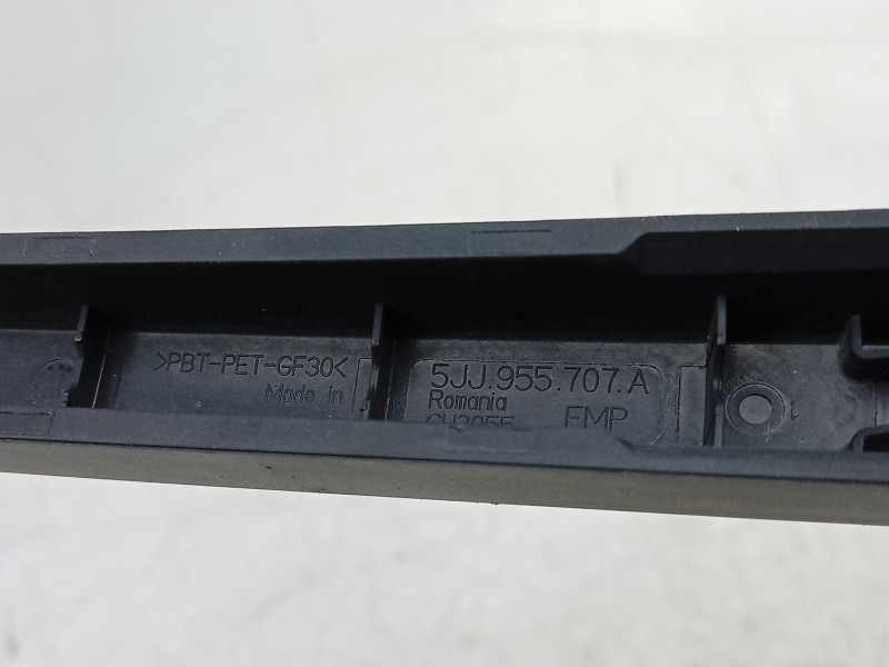 Recambio de brazo limpia trasero para skoda rapid spaceback (nh1) 1.4 tdi referencia OEM IAM  5JJ955707A 