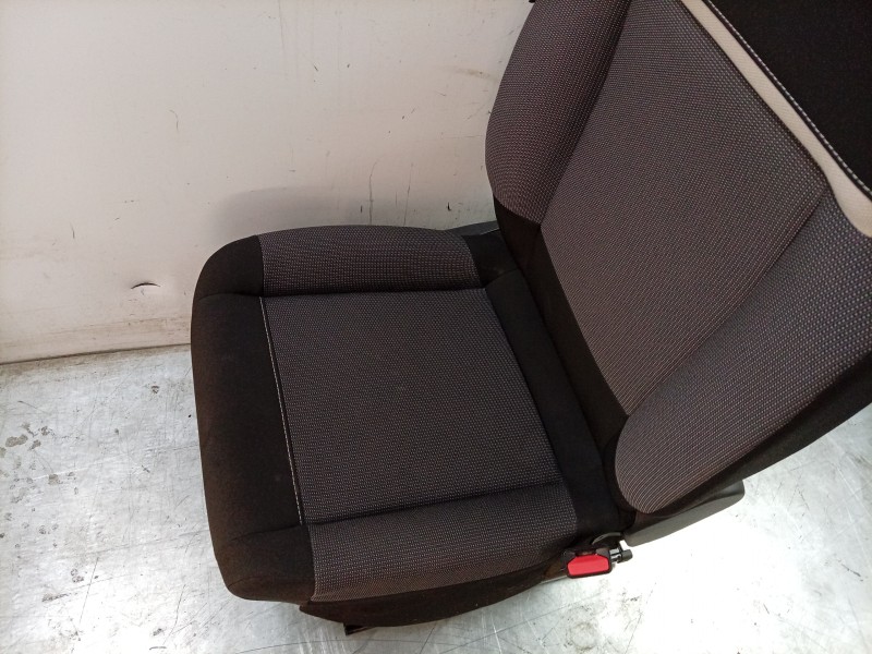 Recambio de asiento delantero derecho para citroën c3 aircross ii (2r_, 2c_) 1.5 bluehdi 110 referencia OEM IAM  9829023080 