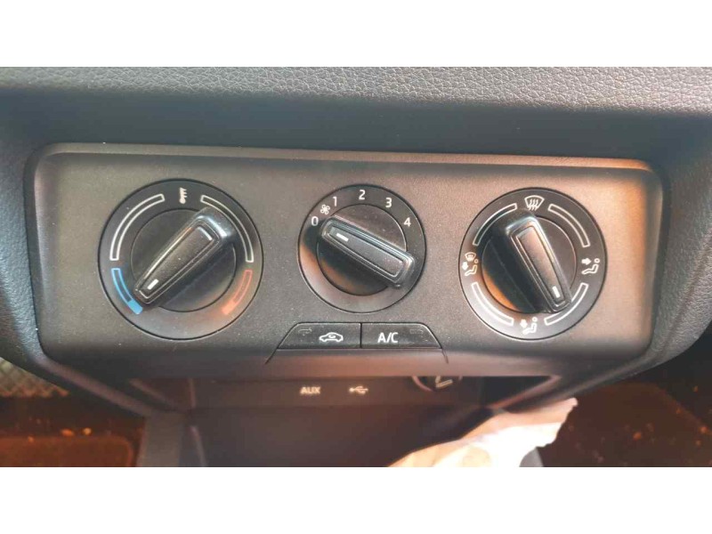 Recambio de mando calefaccion / aire acondicionado para skoda fabia 1.2 tsi referencia OEM IAM 6V0820045A  
