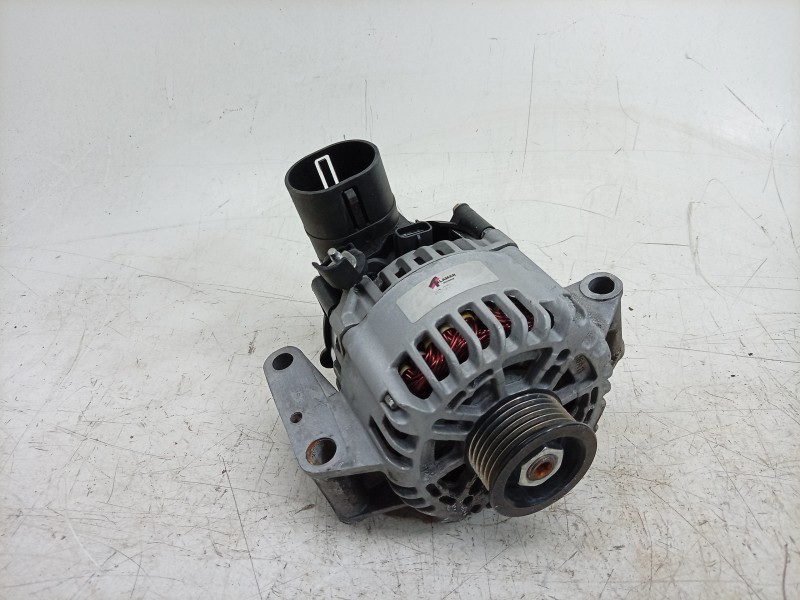 Recambio de alternador para ford mondeo iii (b5y) 2.0 16v referencia OEM IAM  1S7T10300BA ALF310141HQ/EAF810041HQ/PEF220141HQ