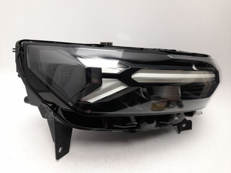 Recambio de faro derecho para dacia bigster referencia OEM IAM  260107725R 