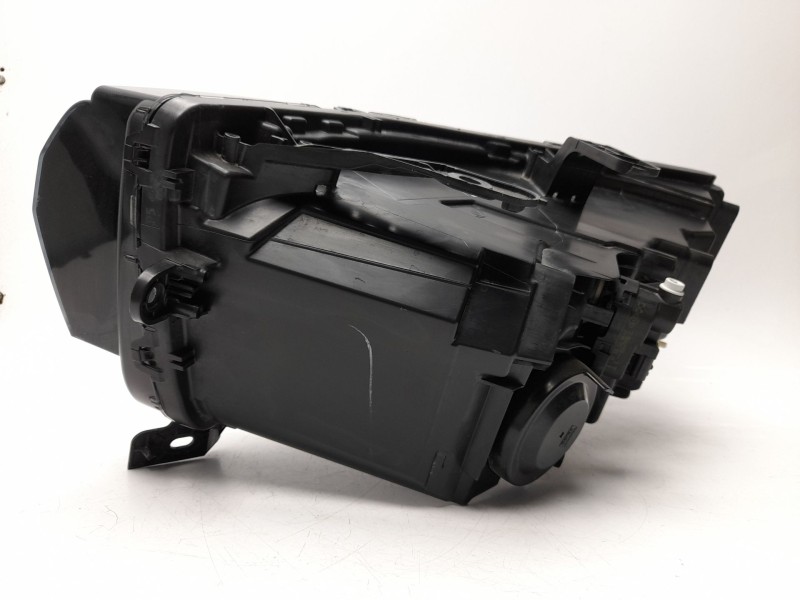 Recambio de faro derecho para dacia bigster referencia OEM IAM  260107725R 