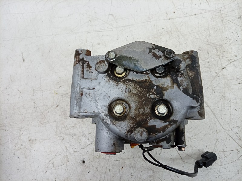 Recambio de compresor aire acondicionado para ford mondeo iii (b5y) 2.0 16v referencia OEM IAM  1S7H19D629EA CAF630127HQ/3084006