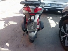 Recambio de portamatriculas para piaggio mp3 mp3 300 hpe (td2, ta2) referencia OEM IAM   