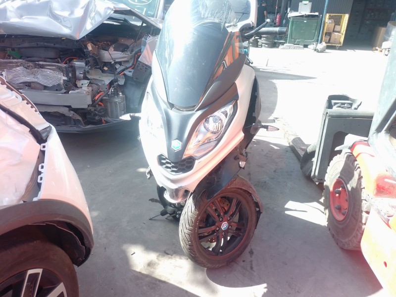 piaggio mp3 del año 2024