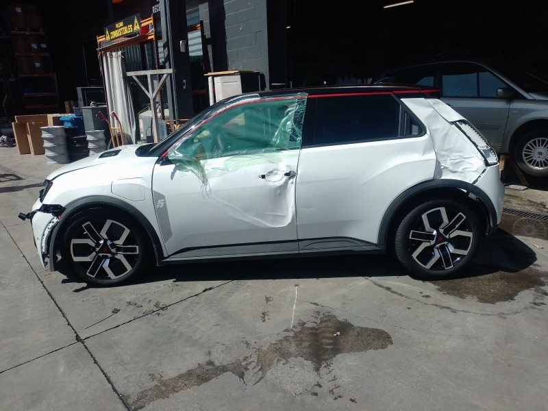 renault 5 e-tech 150 del año 2025