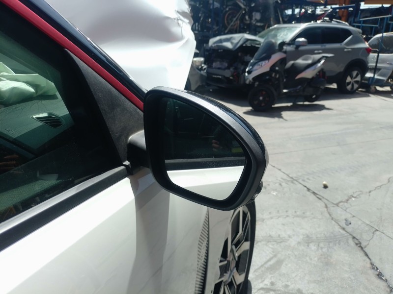 Recambio de retrovisor derecho para renault 5 e-tech 150 referencia OEM IAM   