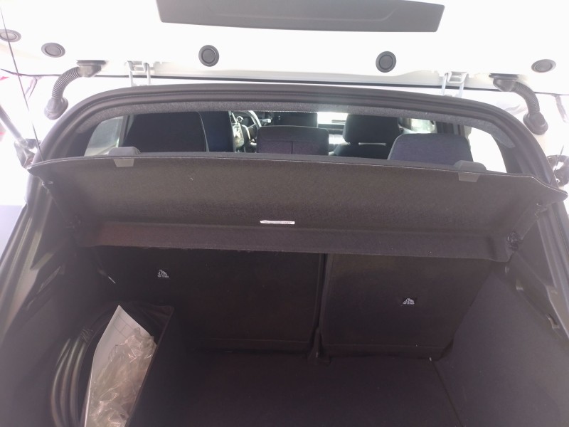 Recambio de bandeja trasera para renault 5 e-tech 150 referencia OEM IAM   