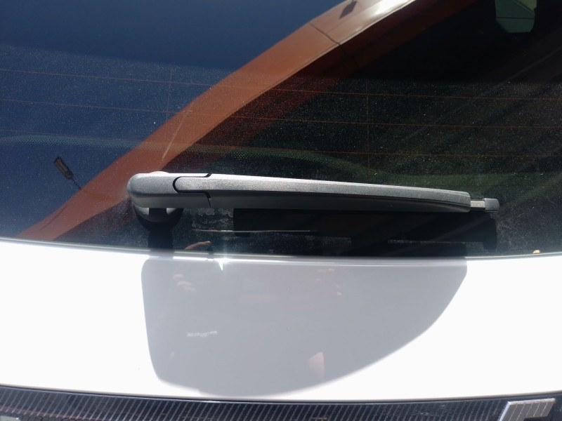 Recambio de brazo limpia trasero para renault 5 e-tech 150 referencia OEM IAM   