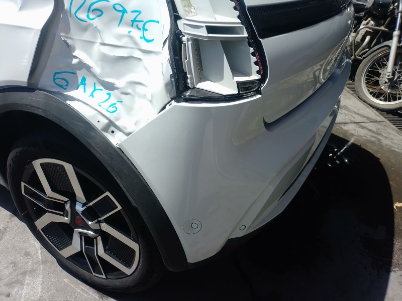 Recambio de paragolpes trasero para renault 5 e-tech 150 referencia OEM IAM   