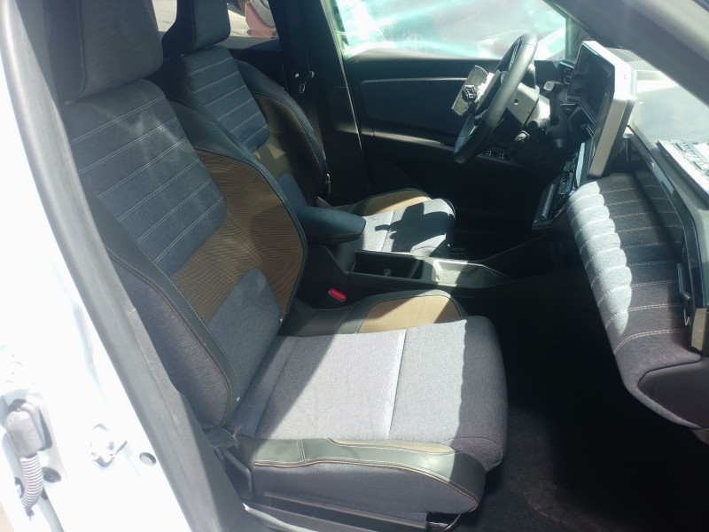 Recambio de asiento delantero derecho para renault 5 e-tech 150 referencia OEM IAM   