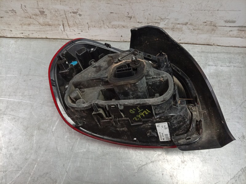 Recambio de piloto trasero derecho para citroën c3 iii (sx) 1.5 bluehdi 100 (sxyhyp, sxyhtu) referencia OEM IAM  9812257480 103F