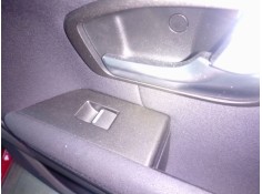 MANDO ELEVALUNAS TRASERO DERECHO 