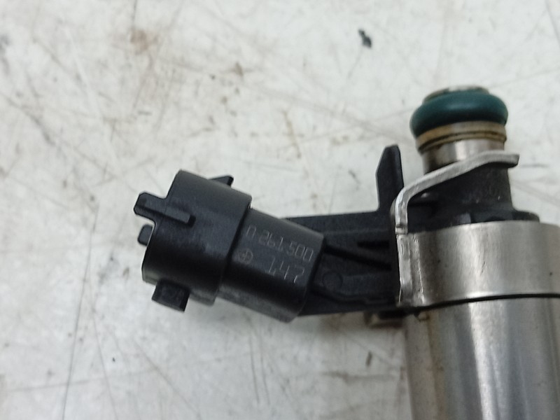 Recambio de inyector para land rover range rover evoque (l538) 2.0 4x4 referencia OEM IAM 0261500147 BB5E9F593BA 