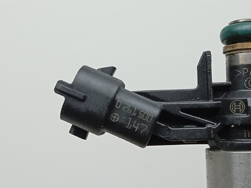 Recambio de inyector para land rover range rover evoque (l538) 2.0 4x4 referencia OEM IAM 0261500147 BB5E9F593BA 