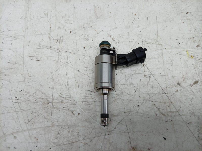 Recambio de inyector para land rover range rover evoque (l538) 2.0 4x4 referencia OEM IAM 0261500147 BB5E9F593BA 