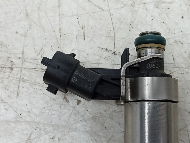 Recambio de inyector para land rover range rover evoque (l538) 2.0 4x4 referencia OEM IAM 0261500147 BB5E9F593BA 