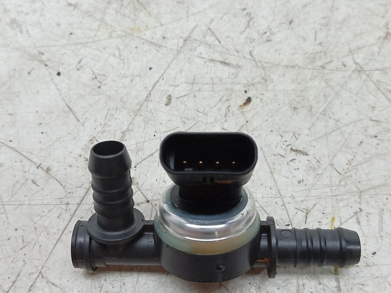 Recambio de sensor para audi q3 sportback (f3n) 35 tdi referencia OEM IAM  04B906054G SNF830M37VW