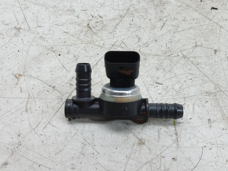 Recambio de sensor para audi q3 sportback (f3n) 35 tdi referencia OEM IAM  04B906054G SNF830M37VW