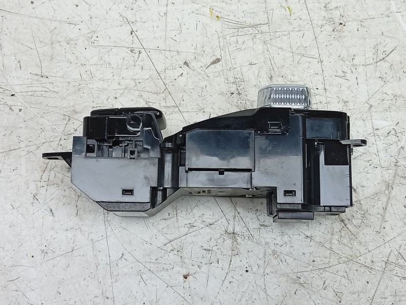 Recambio de mando multifuncion para volvo v60 ii cross country (227) d4 awd referencia OEM IAM  P31443818 