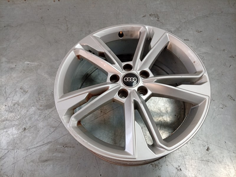 Recambio de llanta para audi q3 sportback (f3n) 35 tdi referencia OEM IAM  83A601025M 