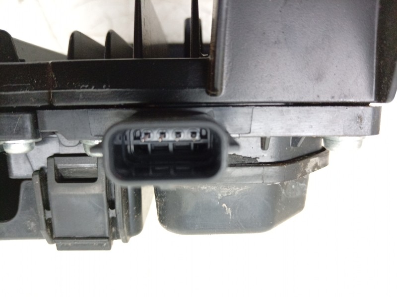Recambio de modulo electronico para renault arkana i (lcm_, ldn_) 1.3 tce 140 (ldn0) referencia OEM IAM  293A03826R 