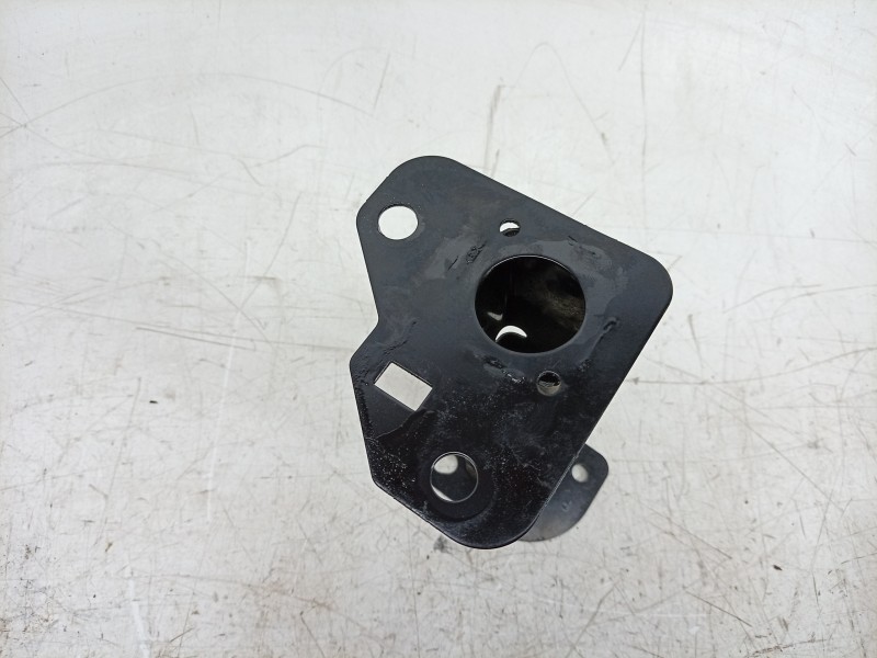 Recambio de travesaño inferior para renault arkana i (lcm_, ldn_) 1.3 tce 140 (ldn0) referencia OEM IAM  561103790R 