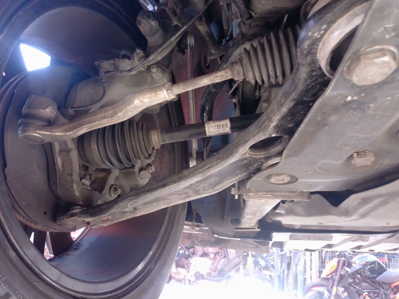 Recambio de brazo suspension inferior delantero izquierdo para renault espace v (jr_) 1.6 dci 160 referencia OEM IAM   
