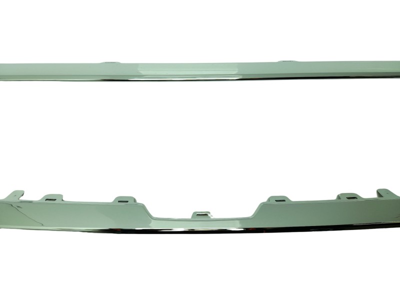 Recambio de molduras delanteras para seat ibiza (kj1) referencia OEM IAM  6F0854643B2ZZ 107213716/901158G/1576375