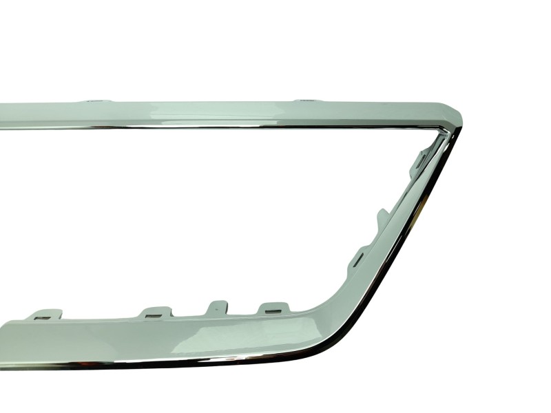 Recambio de molduras delanteras para seat ibiza (kj1) referencia OEM IAM  6F0854643B2ZZ 107213716/901158G/1576375