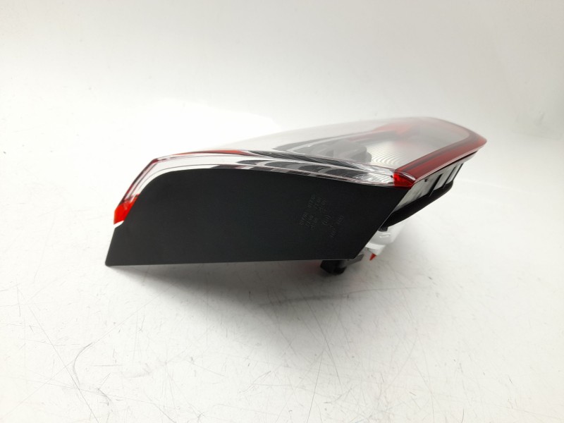 Recambio de piloto trasero izquierdo interior para opel crossland x / crossland (p17, p2qo) 1.2 (75) referencia OEM IAM  3913752