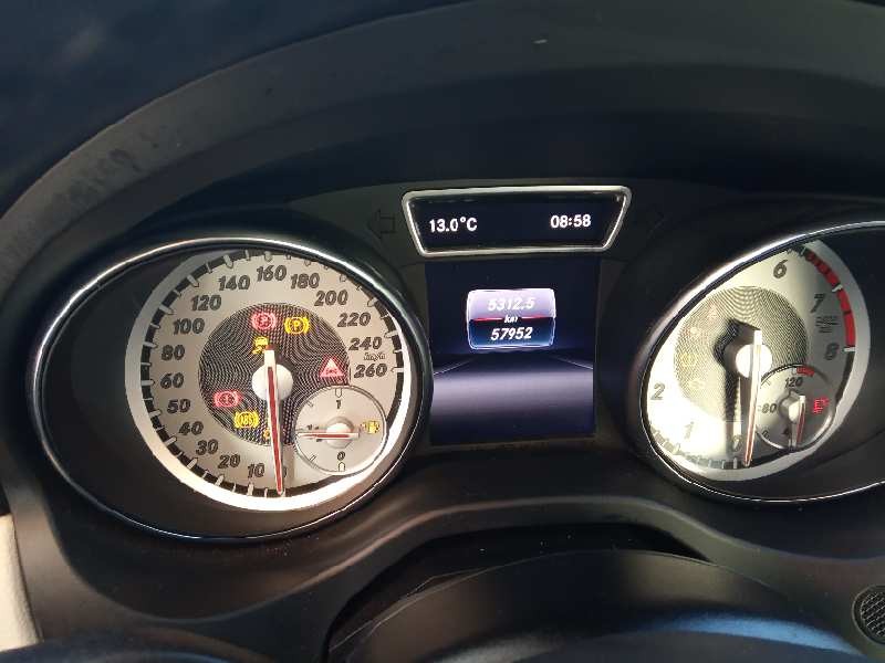 mercedes-benz clase cla (w117) del año 2015