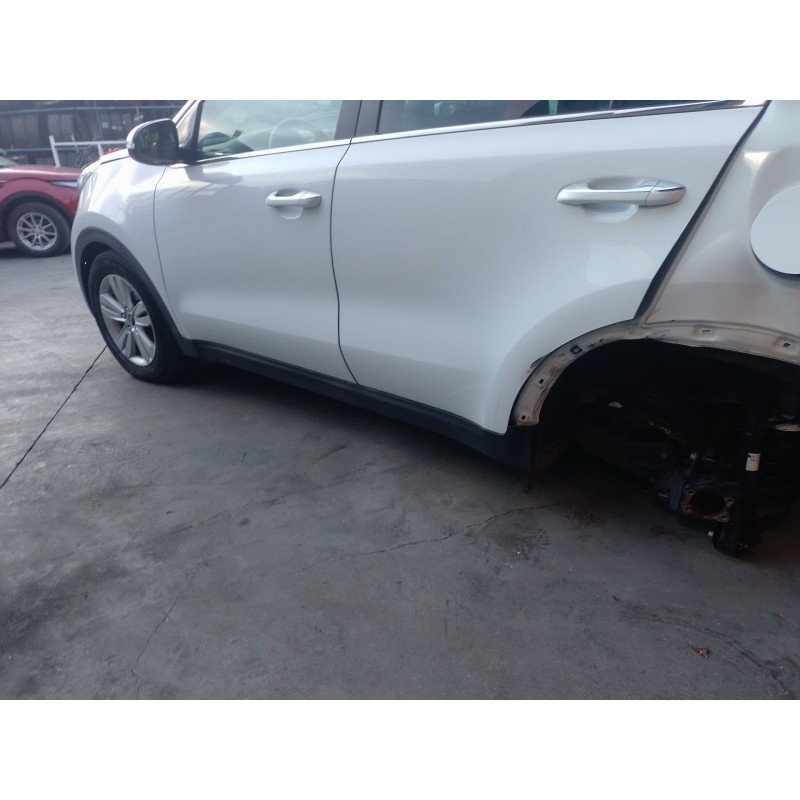 Recambio de estribos laterales para kia sportage iv (ql, qle) 1.6 gdi referencia OEM IAM   