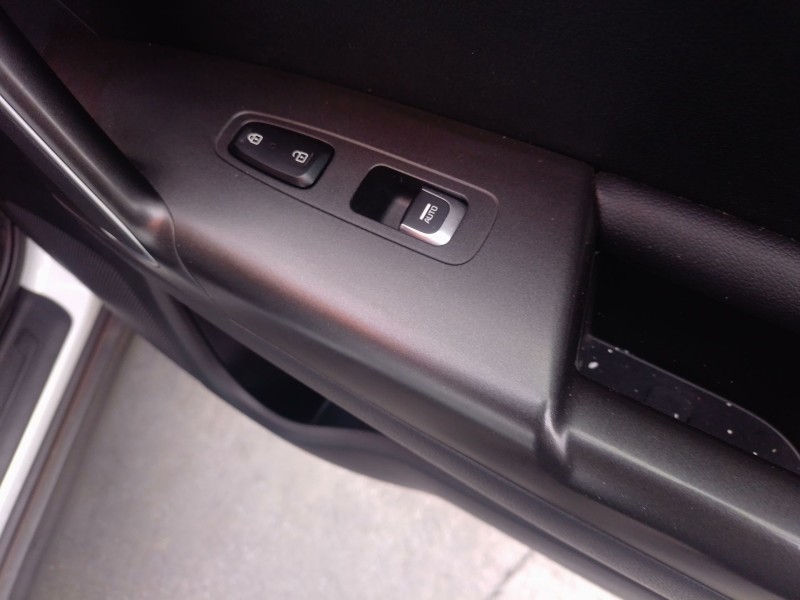Recambio de mando elevalunas delantero derecho para kia sportage iv (ql, qle) 1.6 gdi referencia OEM IAM   