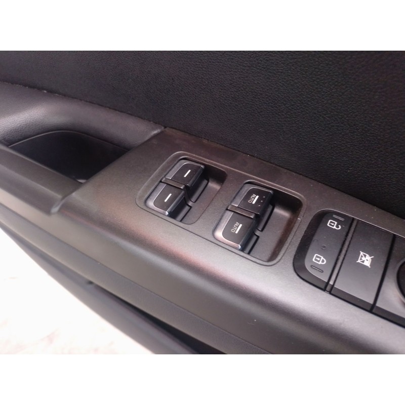Recambio de mando elevalunas delantero izquierdo para kia sportage iv (ql, qle) 1.6 gdi referencia OEM IAM   