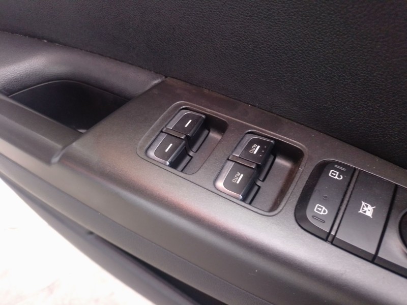 Recambio de mando elevalunas delantero izquierdo para kia sportage iv (ql, qle) 1.6 gdi referencia OEM IAM   