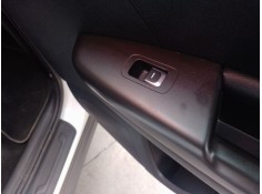 MANDO ELEVALUNAS TRASERO DERECHO 93590D9100AK5 