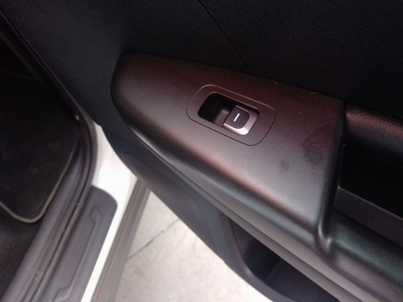 Recambio de mando elevalunas trasero derecho para kia sportage iv (ql, qle) 1.6 gdi referencia OEM IAM   