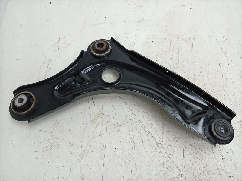 Recambio de brazo suspension inferior delantero izquierdo para dacia sandero iii 1.0 tce 90 eco-g referencia OEM IAM  545010278R
