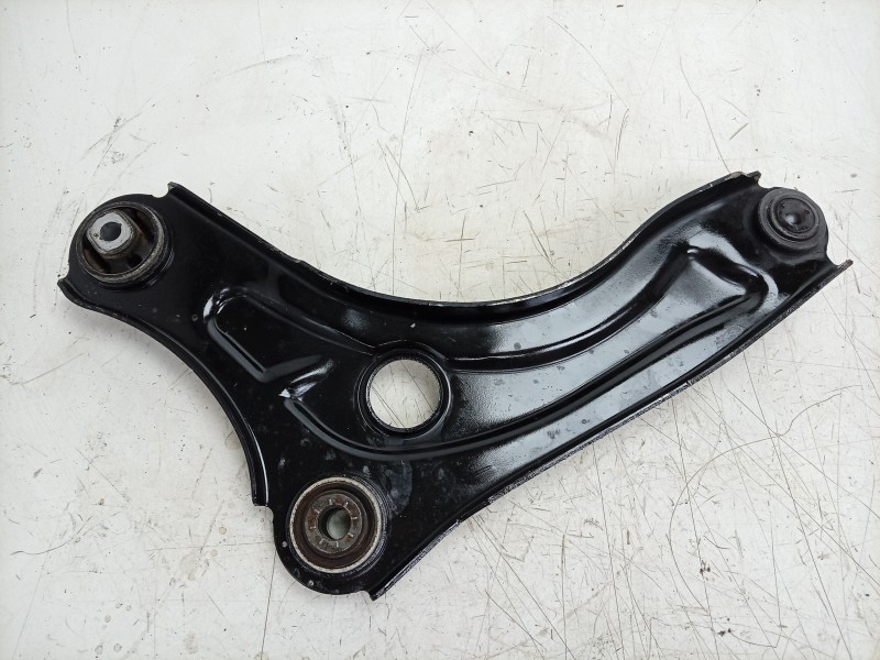 Recambio de brazo suspension inferior delantero derecho para dacia sandero iii 1.0 tce 90 eco-g referencia OEM IAM  545008653R 