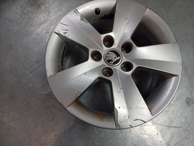 Recambio de llanta para skoda rapid spaceback (nh1) 1.4 tdi referencia OEM IAM  5JA601025L8Z8 