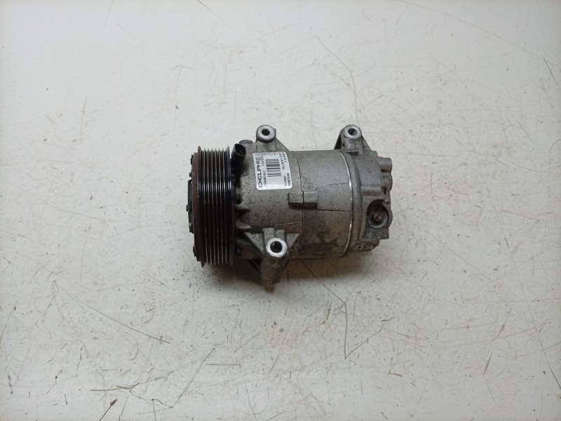 Recambio de compresor aire acondicionado para renault scénic ii (jm0/1_) 1.9 dci (jm14) referencia OEM IAM  8200678499 CAF630017