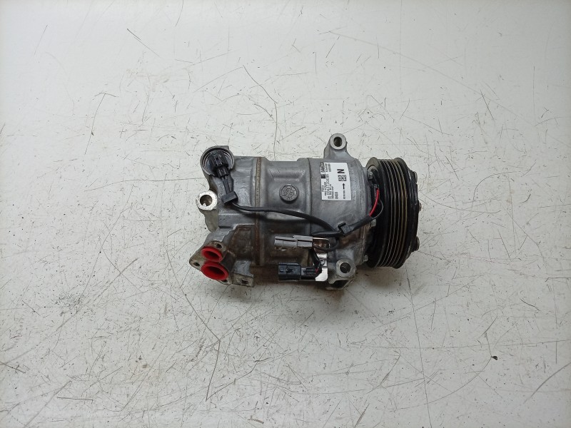 Recambio de compresor aire acondicionado para renault arkana i (lcm_, ldn_) 1.3 tce 140 (ldn0) referencia OEM IAM 926006UB1A 926