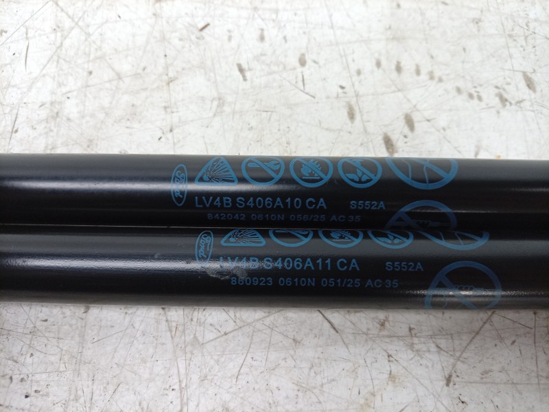 Recambio de amortiguadores maletero / porton para ford kuga iii referencia OEM IAM LV4BS406A11CA LV4BS406A10CA 