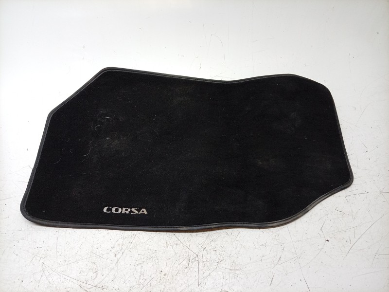 Recambio de juego alfombrillas para opel corsa f (p2jo) 1.2 (68) referencia OEM IAM  9833756480 