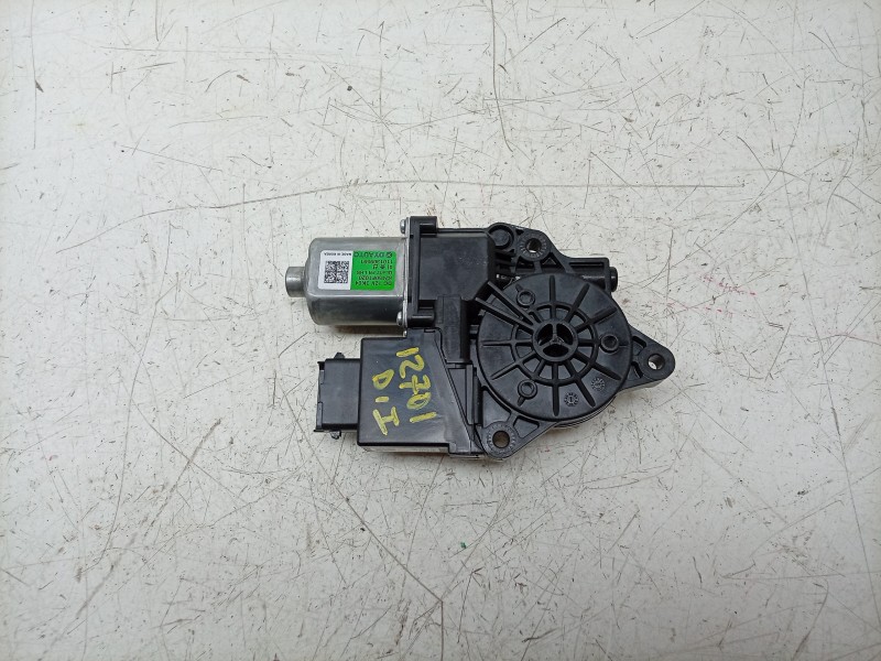 Recambio de motor elevalunas delantero izquierdo para kia sportage iv (ql, qle) 1.6 gdi referencia OEM IAM  82450F1020 